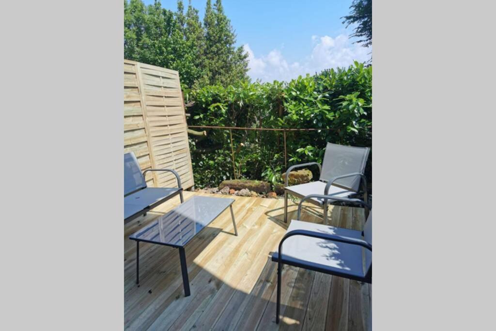 Le 3 De Coeur Avec Terrasse Apartment Honfleur Exterior photo